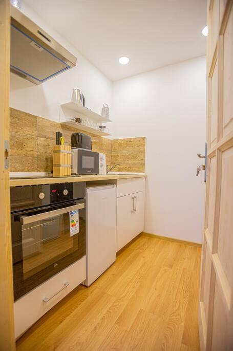 Cute Gallery Flat In Dob Str, Mars — Photos 3